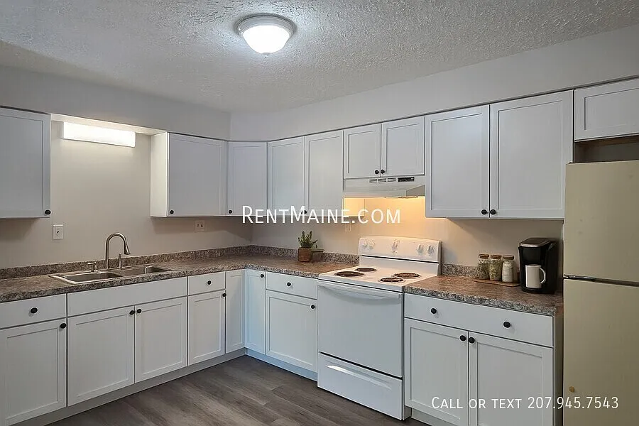 2 bed, $1,599 — Photo 1