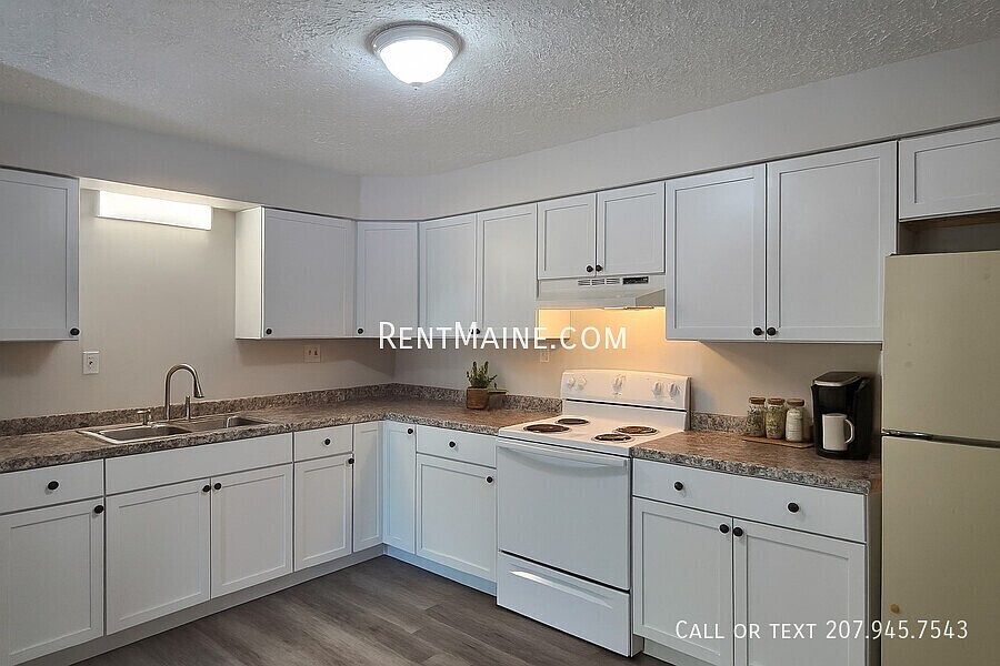 1st image of 16 Hillside Ln APT 3