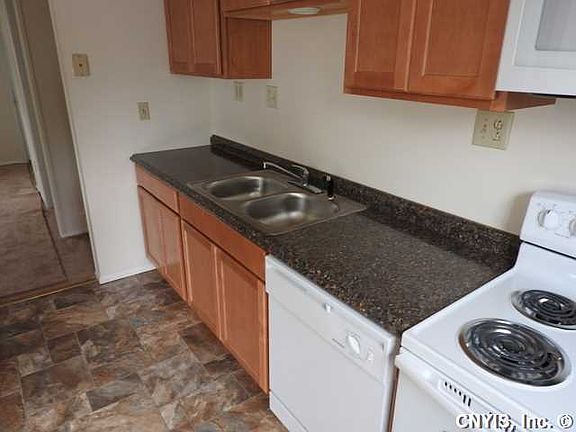 3rd image of 7353 Tomwood Dr