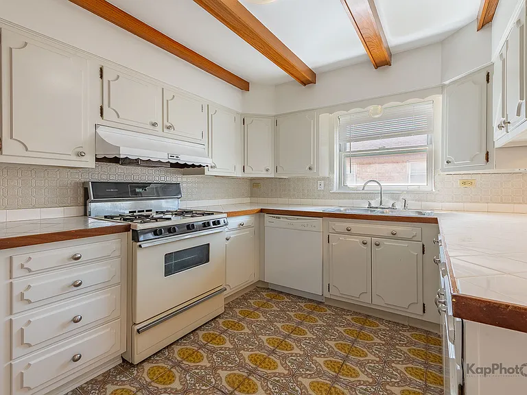 8417 W Berwyn Ave #2 — Photo 7