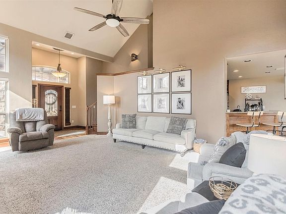 4th image of 531 W Alamo Court Way