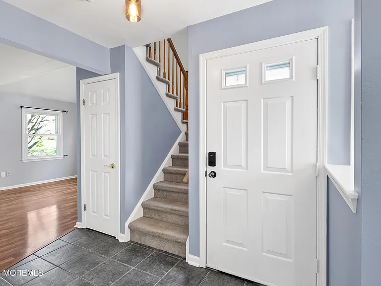 6 Stowe Ct — Photo 5