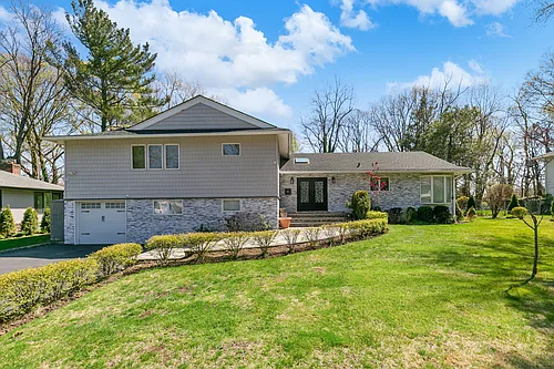 22 Olive St Photo 1