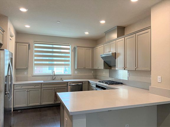 3rd image of 1013 Onofrio Ln Unit 7