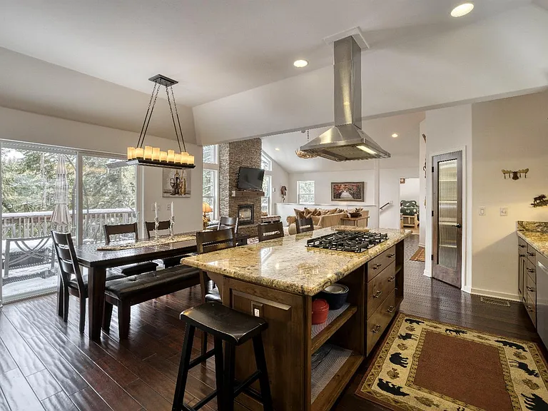 6566 Topaz Dr — Photo 16