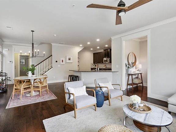 5th image of 2669 Telfair Dr SE