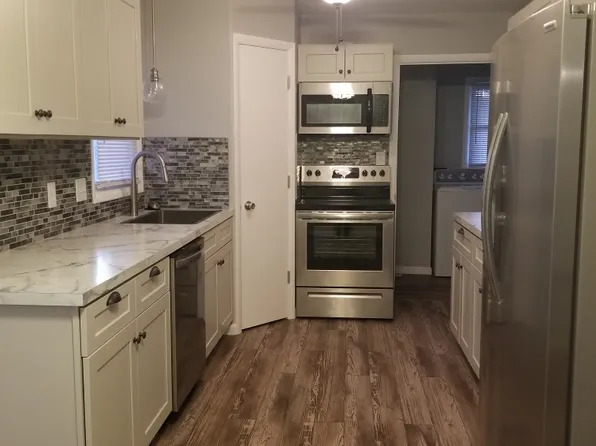1509 Linda Ln, Hutchinson, KS 67502