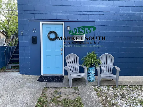 33 E 1013 Photo 1