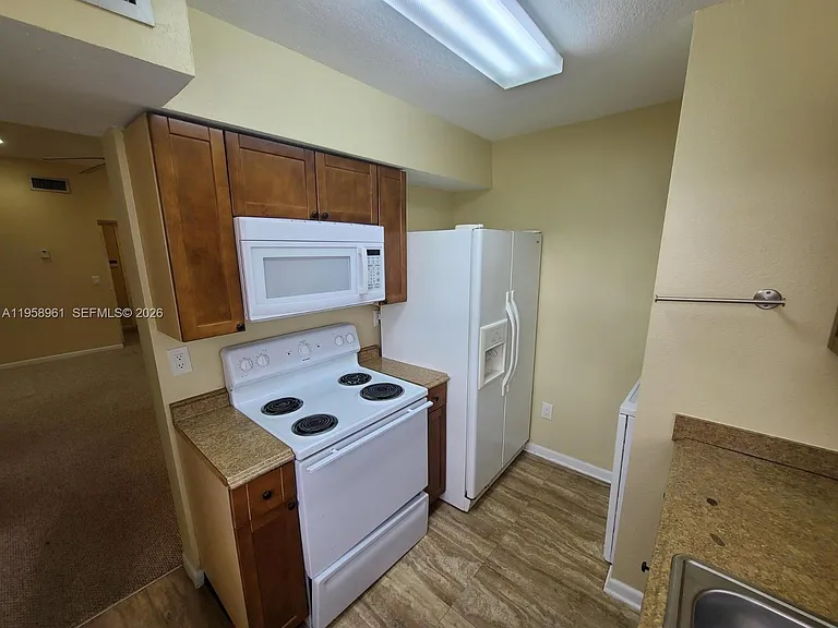 1002 Adams Ave #10021002D — Photo 10