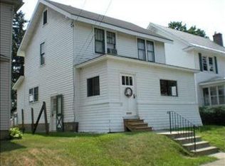 33 Edgecomb St, Albany, NY 12209
