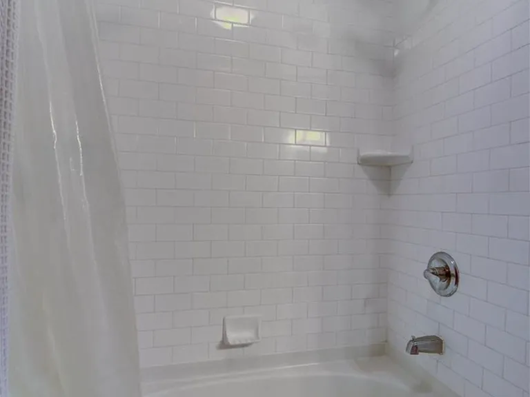 1421 Oneida St #14 — Photo 15