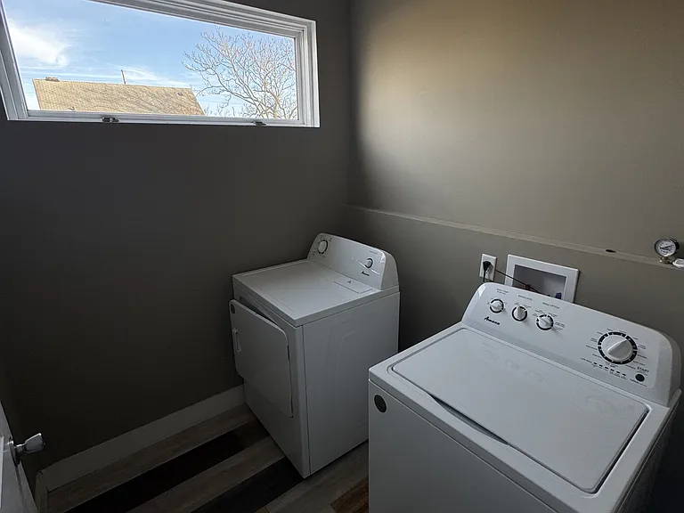 3710 E Washington St #4 — Photo 11