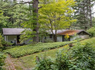 279 N Plain Rd, Great Barrington, MA 01230