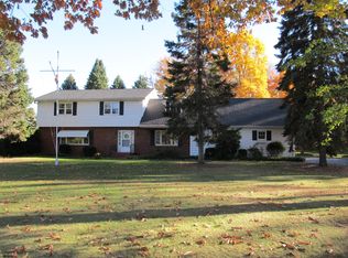 4955 Watson Rd, Erie, PA 16505