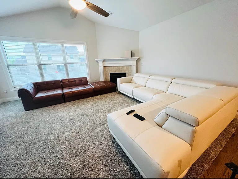 2700 Shepard Rd — Photo 2