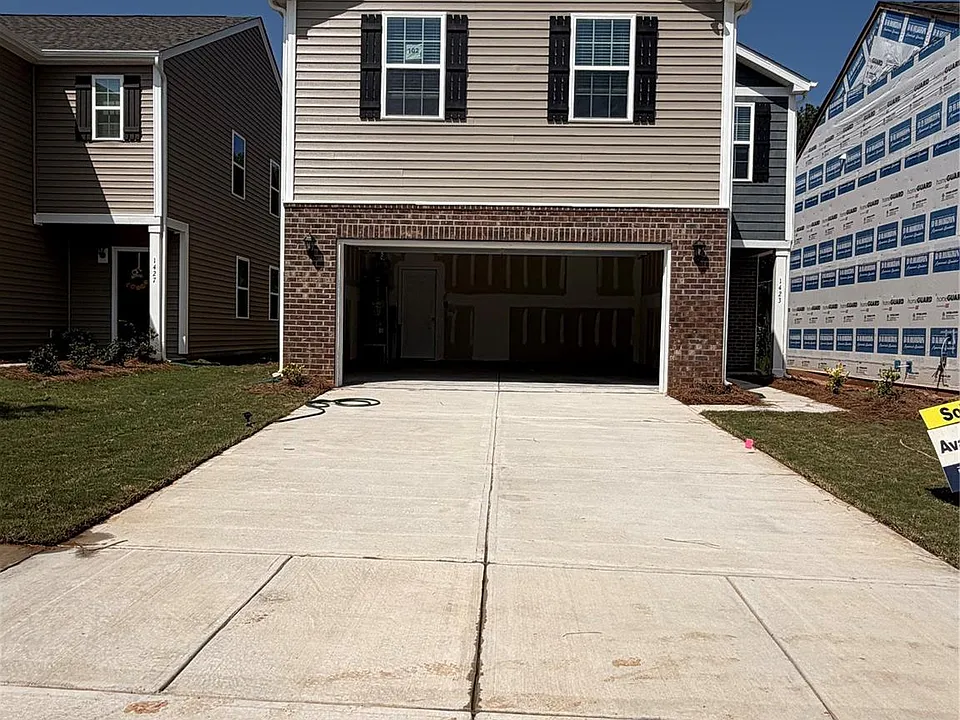 1423 Mammoth Rd