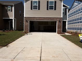 1423 Mammoth Rd, Hickory, NC 28602