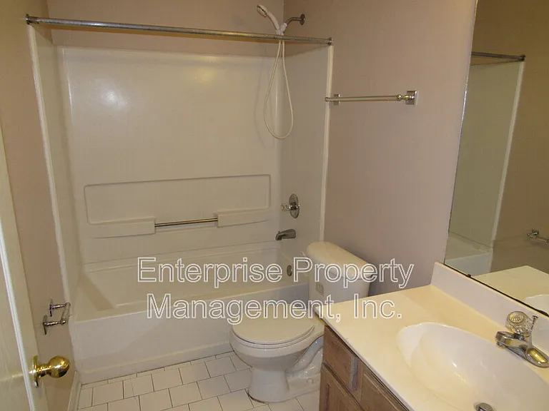 9740 Riggin Dr — Photo 18