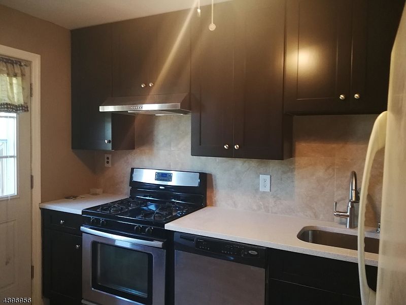 2nd image of 7 Stanford Dr APT 1A