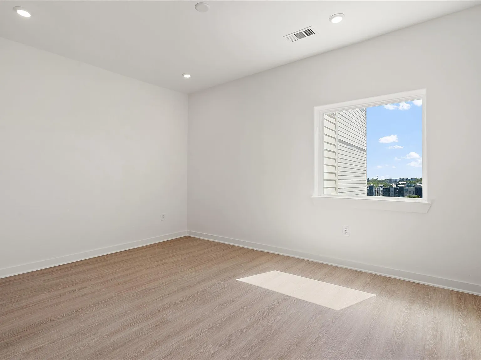 1 bed, 1.0 bath, 675 sqft, $1,500 — Photo 4
