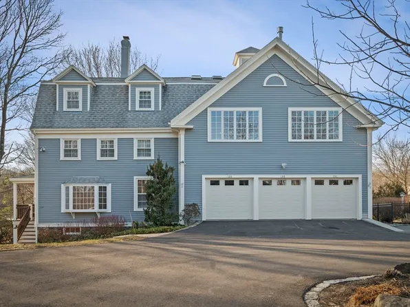 One Salem St #13C, Swampscott, MA 01907