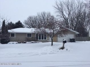 103 9th Ave NE, Dodge Center, MN 55927