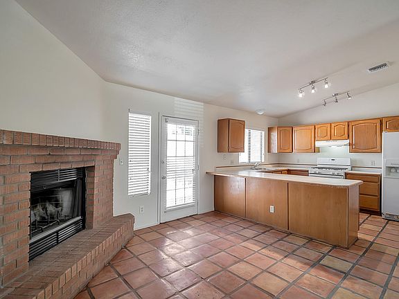 4th image of 4170 W Melinda Ln