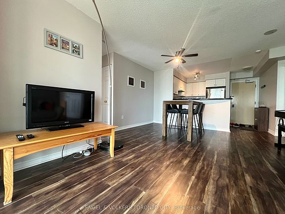 3rd image of 7 Lorraine Dr #2215