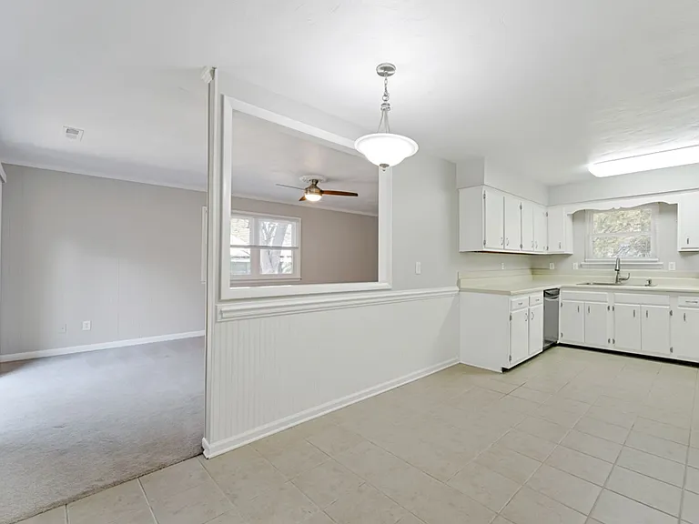 517 Norman Ln — Photo 20