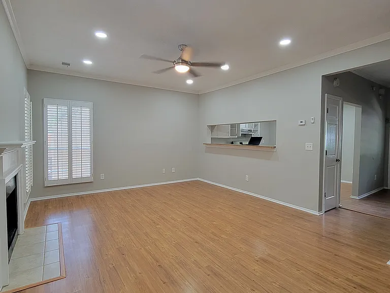 501 Wedgewood Way NE — Photo 8