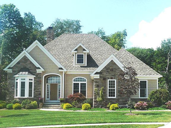 4th image of 8282 Eagle Creek Dr