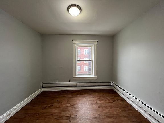 4th image of 115 Brown Pl #8E