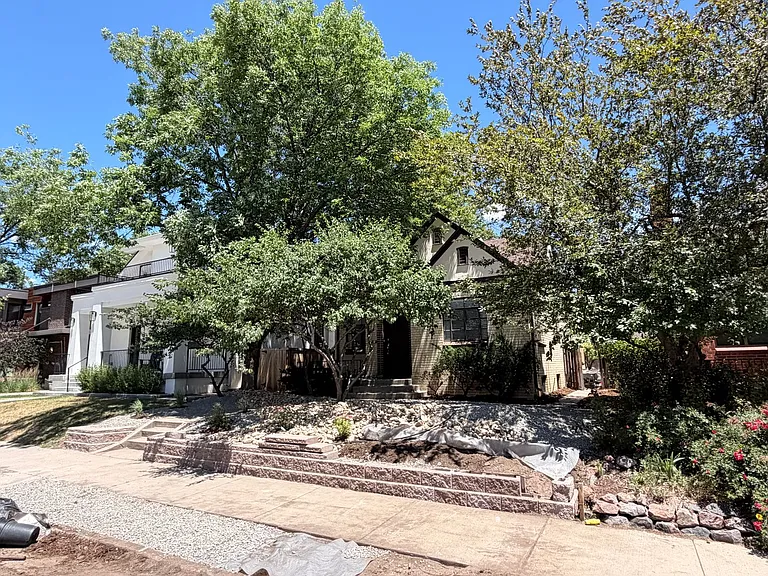 340 S Franklin St — Photo 30