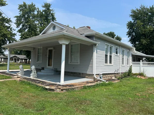 209 S Jackson St, Rushville, IL 62681