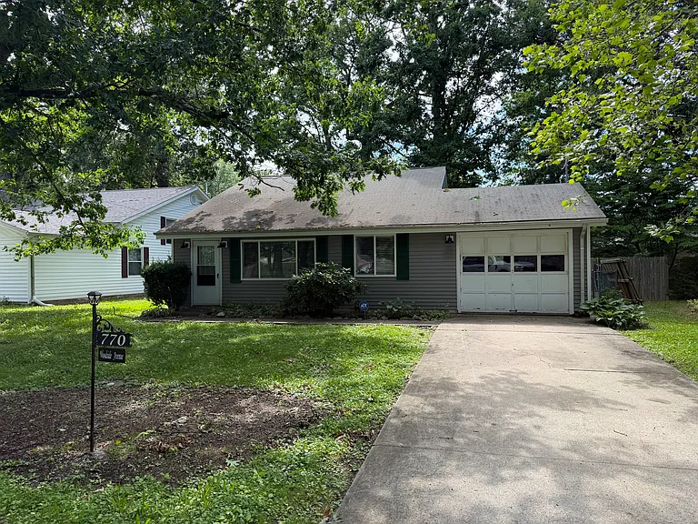770 Woodside Ave — Photo 1