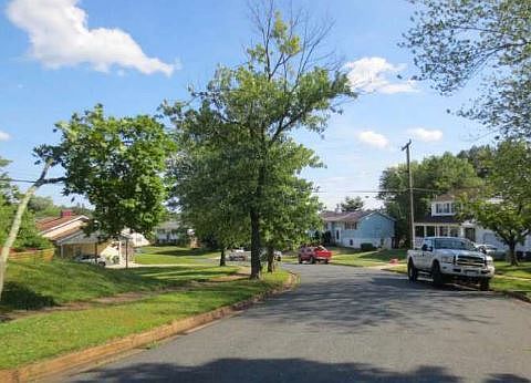 2nd image of 414 Hardin Dr