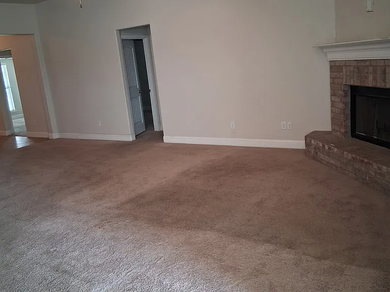 11109 Englewood Ave — Photo 11
