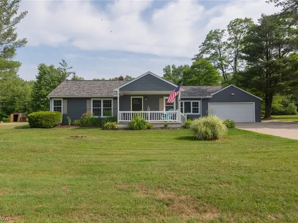 10890 Bell Rd, Newbury, OH 44065