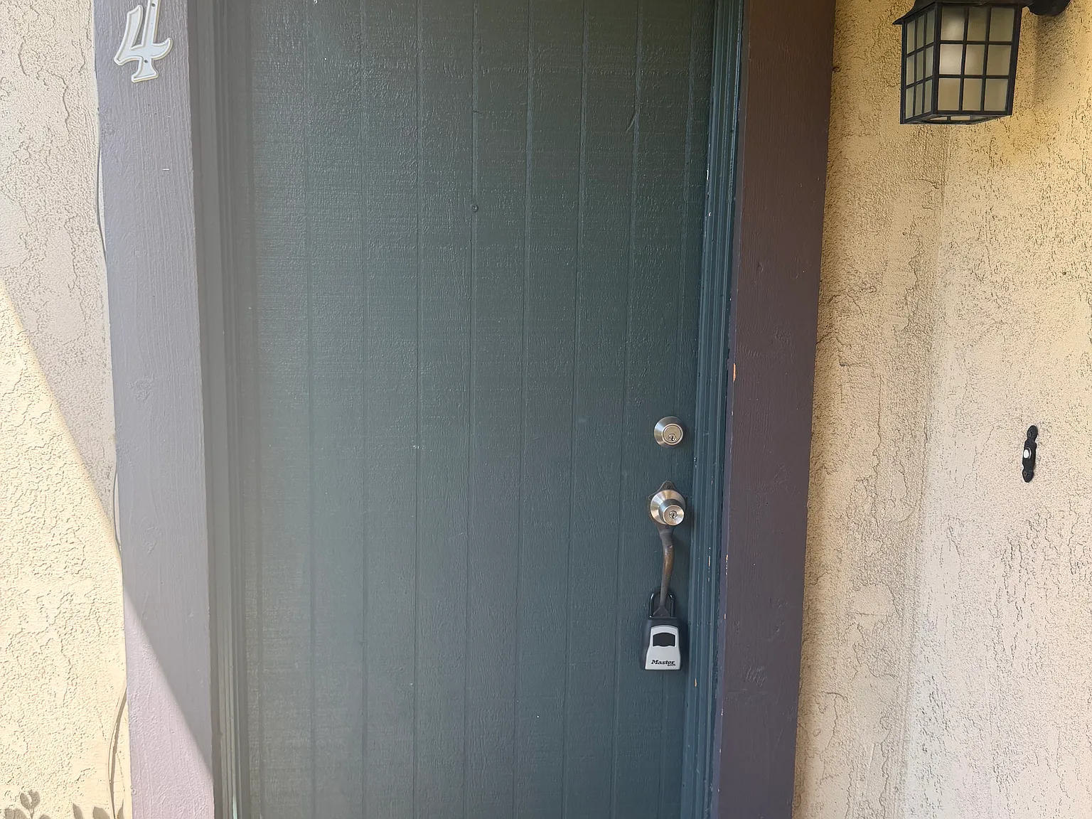 2 bed, 800 sqft, $2,500 — Photo 2