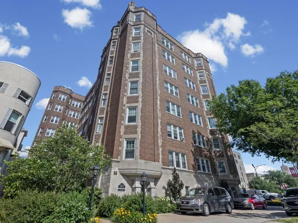 6334 N Sheridan Rd #1E, Chicago, IL 60660