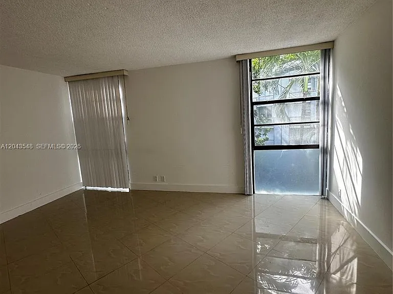 3475 N Country Club Dr #315 — Photo 31