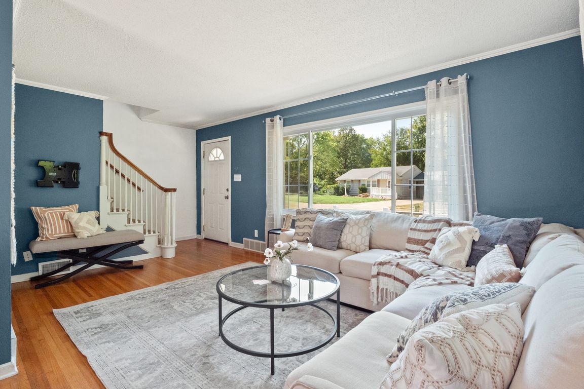 next background image