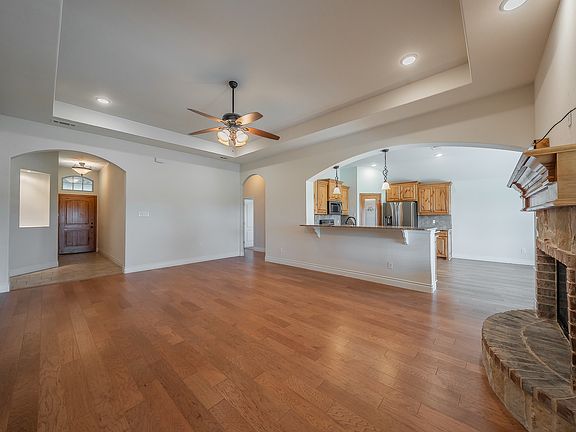 5th image of 105 Briar Meadows Cir