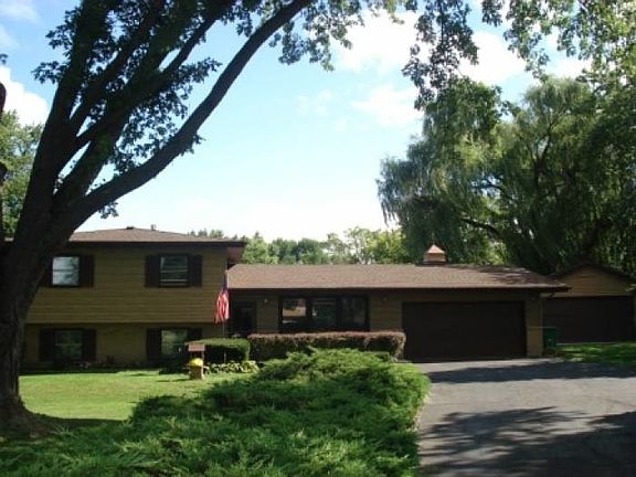 3rd image of 34221 N Wright Ave