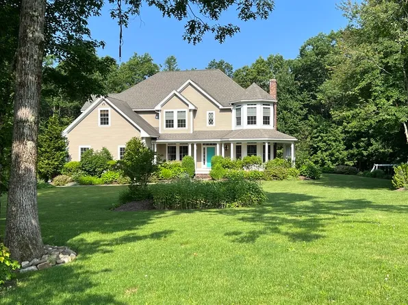 89 Brintnal Dr, Rutland, MA 01543