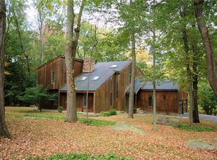 23 Tanglewood Dr, Danbury, CT 06811