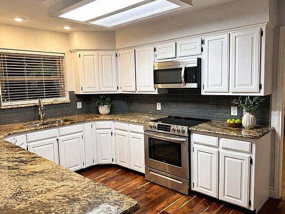 2nd image of 3601 Sailmaker Ln