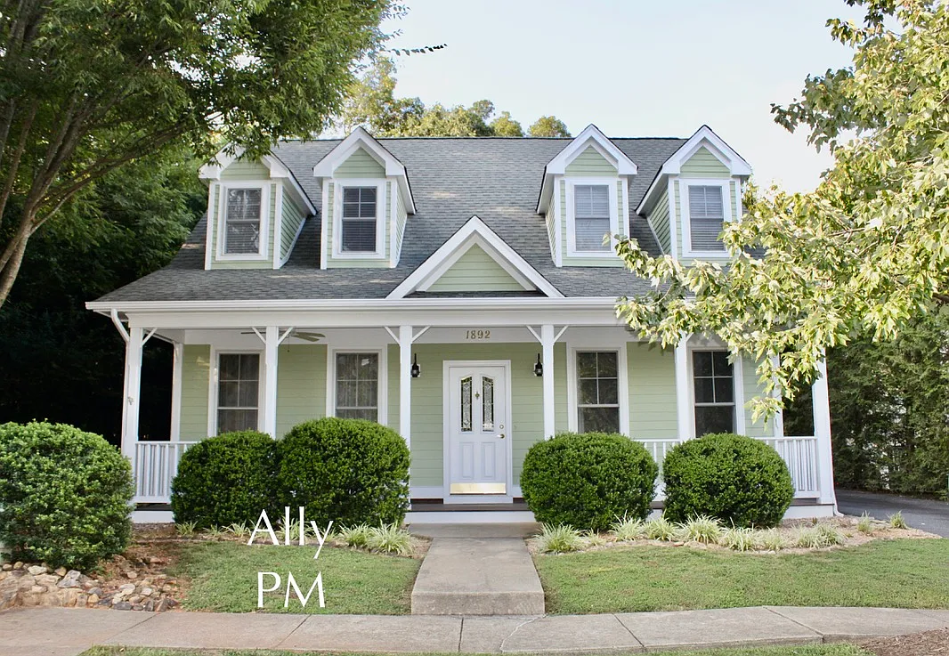 Clay Drive 1892 - 1 — Photo 1