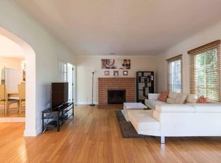 219 N Doheny Dr, Beverly Hills, CA 90211