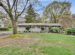 61 S Airmont Rd, Suffern, NY 10901